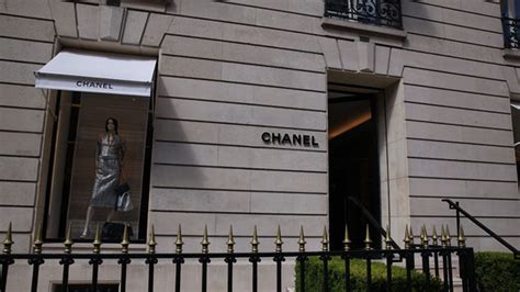 Paris : braquage d’une boutique Chanel avenue Montaigne.